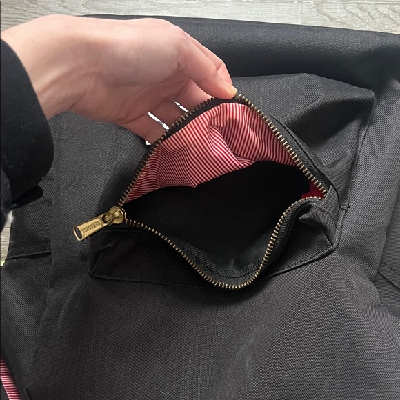 Herschel Supply Company Classic Black Backpack - Picture 5 of 9